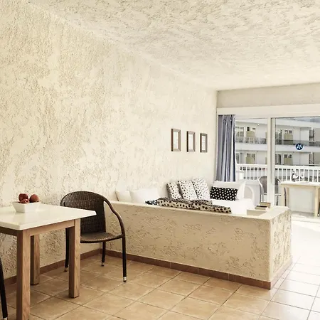 The By Esperia Lägenhetshotell