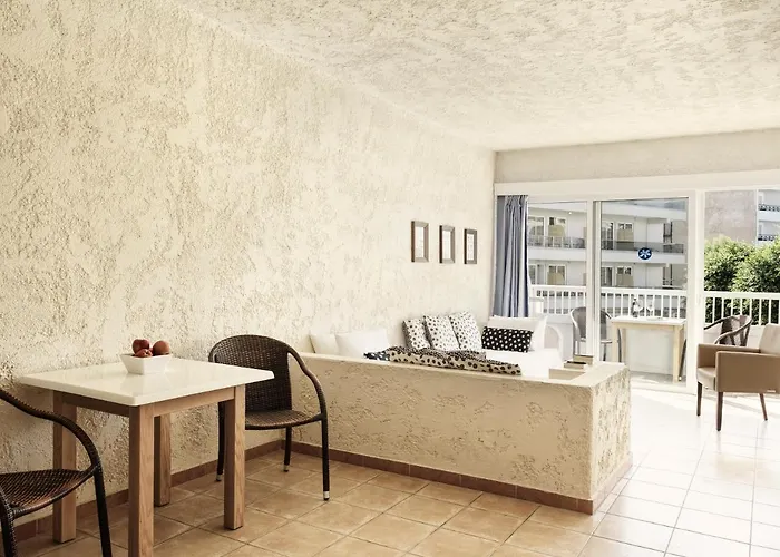 The By Esperia Apart-hotel